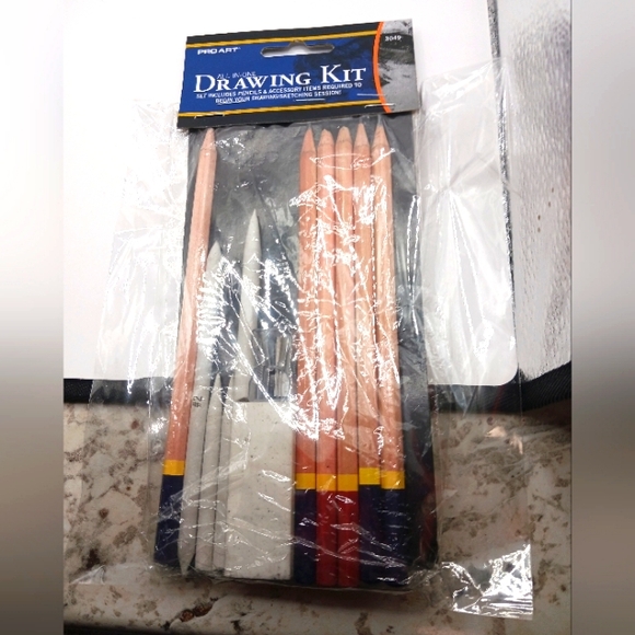 PRO ART One Drawing Set New - Picture 6 of 6